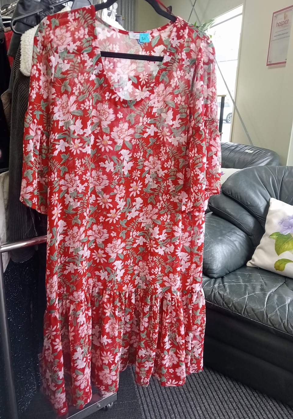 👗🔥 OK… OUR CLOTHING IS LOOKING SERIOUSLY GOOD RIGHT NOW! 🔥👗 We’ve been busy filling the racks and there are some ABSOLUTELY STUNNING pieces out there right now! 😍 Dresses, jackets, tops, pants, gorgeous labels, everyday favourites and those completely random treasures that make op-shopping dangerous for the wallet… 😂🛍️ And the best part? You NEVER know what you’re going to find. So we want to know… 👀👇 💬 WHAT’S THE ONE THING YOU CAN NEVER WALK PAST IN AN OP SHOP? 👗 A gorgeous dress? 🧥 A great jacket? 👖 The perfect pair of jeans? 👚 Tops you definitely don't need another one of? 😂 ✨ A label you recognise? 💎 Or that completely random ONE-OFF find? Tell us below! 👇 Bonus points if you’ve ever walked into our shop for “just a quick look” and somehow walked back out with a bag. 😂🙋‍♀️ ♻️ New pieces are constantly making their way onto the floor, so if you haven't had a rummage lately… it might be time. 👀 📍 Stratford Hospice Shop 🕘 Tuesday–Friday | 9am–3pm 🕘 Saturday | 9am–1pm 💛 Come for a browse. Stay for the treasure hunt. Support Hospice care across Taranaki. #StratfordHospiceShop #HospiceTaranaki #OpShopFinds #ThriftedFashion #PreLovedFashion #SecondHandStyle #StratfordNZ #Taranaki #ShopLocal
