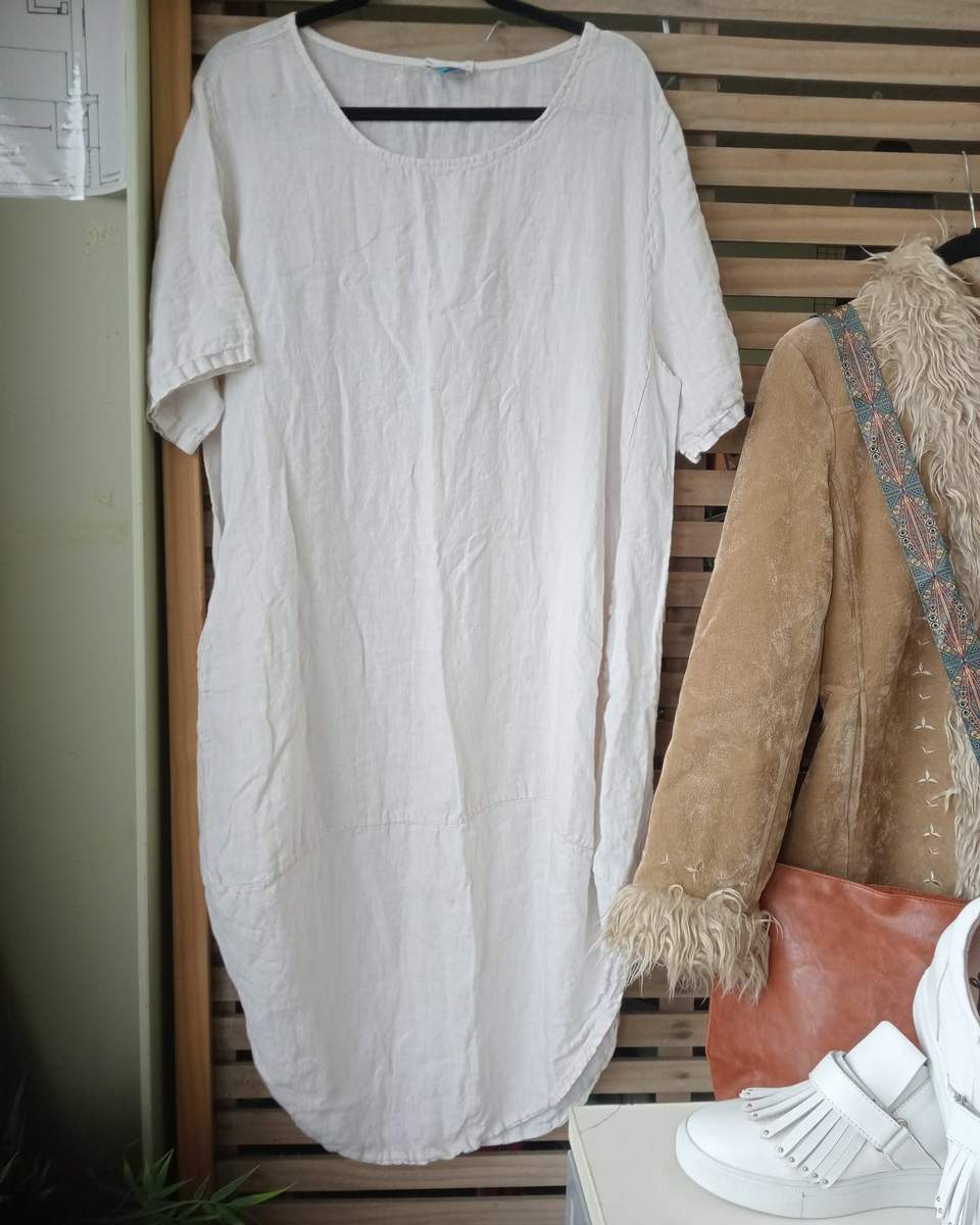 👗🔥 OK… OUR CLOTHING IS LOOKING SERIOUSLY GOOD RIGHT NOW! 🔥👗 We’ve been busy filling the racks and there are some ABSOLUTELY STUNNING pieces out there right now! 😍 Dresses, jackets, tops, pants, gorgeous labels, everyday favourites and those completely random treasures that make op-shopping dangerous for the wallet… 😂🛍️ And the best part? You NEVER know what you’re going to find. So we want to know… 👀👇 💬 WHAT’S THE ONE THING YOU CAN NEVER WALK PAST IN AN OP SHOP? 👗 A gorgeous dress? 🧥 A great jacket? 👖 The perfect pair of jeans? 👚 Tops you definitely don't need another one of? 😂 ✨ A label you recognise? 💎 Or that completely random ONE-OFF find? Tell us below! 👇 Bonus points if you’ve ever walked into our shop for “just a quick look” and somehow walked back out with a bag. 😂🙋‍♀️ ♻️ New pieces are constantly making their way onto the floor, so if you haven't had a rummage lately… it might be time. 👀 📍 Stratford Hospice Shop 🕘 Tuesday–Friday | 9am–3pm 🕘 Saturday | 9am–1pm 💛 Come for a browse. Stay for the treasure hunt. Support Hospice care across Taranaki. #StratfordHospiceShop #HospiceTaranaki #OpShopFinds #ThriftedFashion #PreLovedFashion #SecondHandStyle #StratfordNZ #Taranaki #ShopLocal