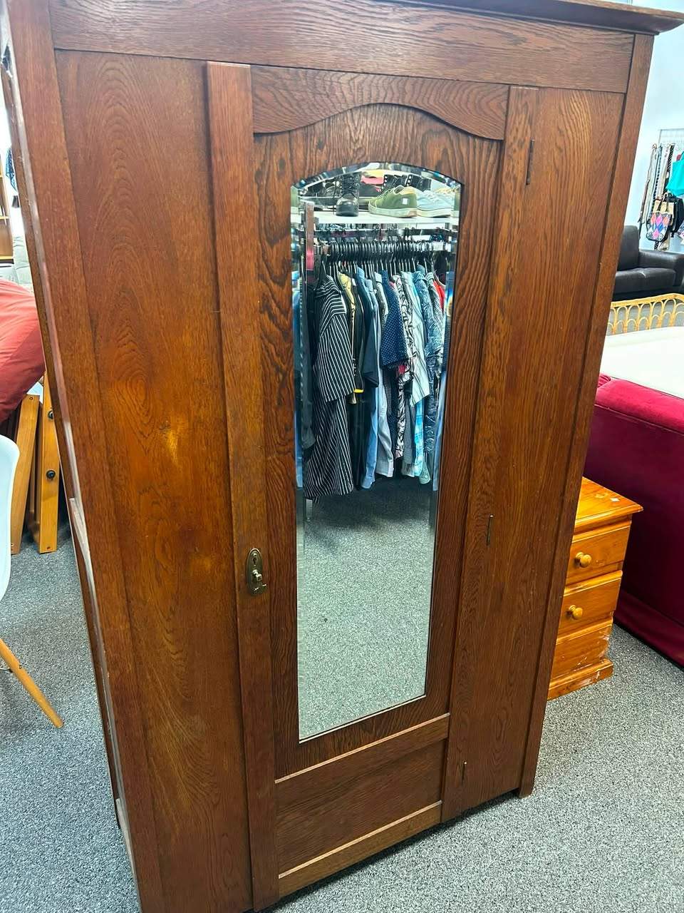 Happy Spring!!😍 we have new arrivals of furnitures in store awaiting new homes. Lots of couches, side bed drawers, Ecosa queen mattress, shelves and so much more in store. We look forward to seeing you all here🥰