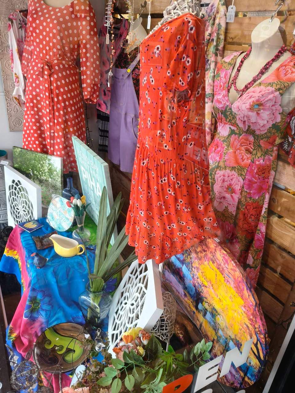 It's a riot of colour in our windows this week and we've got some colourful goodies coming through for a blast of spring cheer on a drizzly day. Grey days are great for op-shopping and we've had some fantastic donations through and ready to go out in store!
If you're having a spring clean, clear out, tidy up or downsize, we'd love your good quality unwanted goods - especially children's books for the holidays, bags, belts, jewellery, clothing and bric-a-brac (the list goes on!) and we are incredibly grateful to all our wonderful donors)
We'd love to see you soon