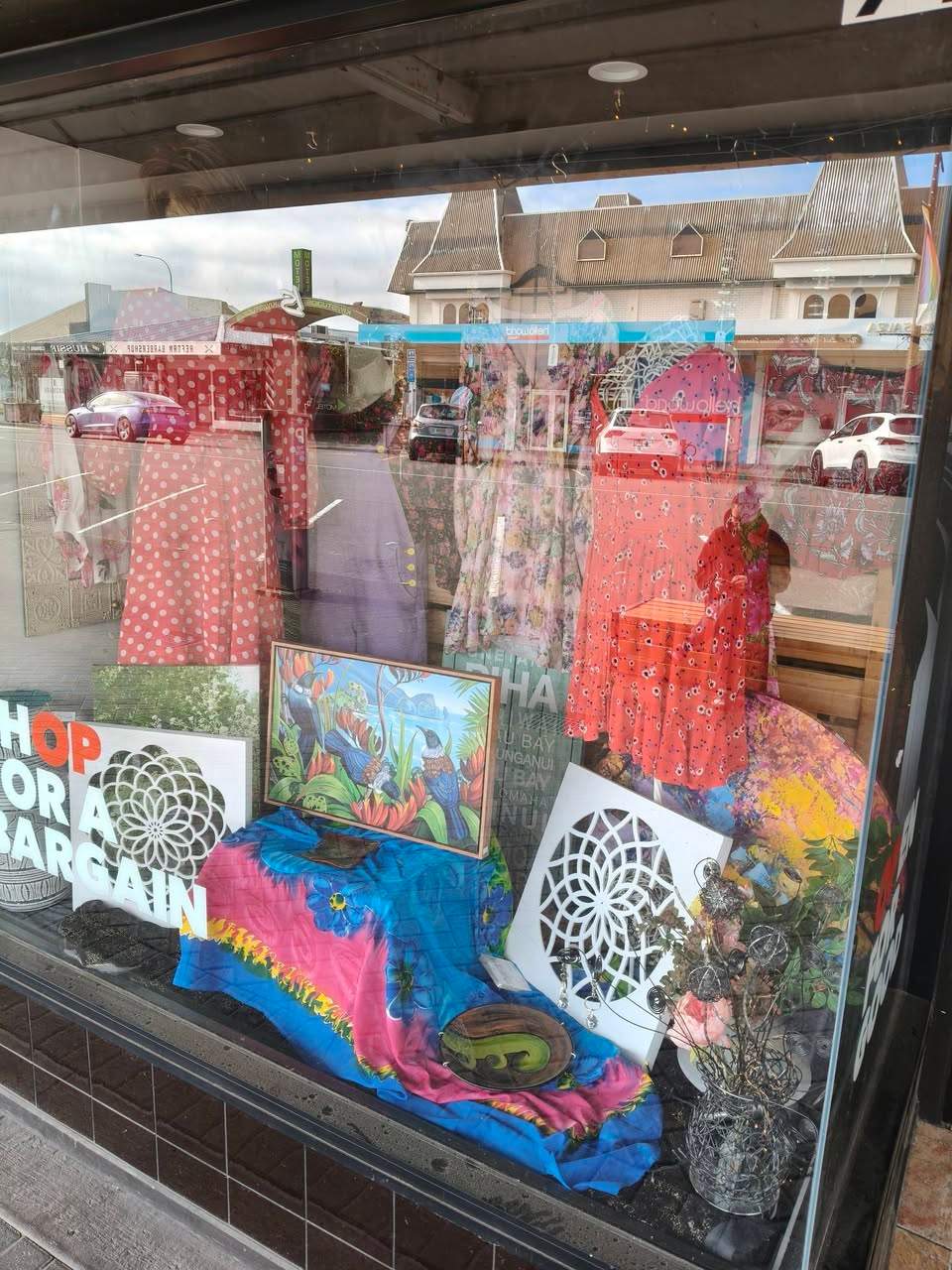 It's a riot of colour in our windows this week and we've got some colourful goodies coming through for a blast of spring cheer on a drizzly day. Grey days are great for op-shopping and we've had some fantastic donations through and ready to go out in store!
If you're having a spring clean, clear out, tidy up or downsize, we'd love your good quality unwanted goods - especially children's books for the holidays, bags, belts, jewellery, clothing and bric-a-brac (the list goes on!) and we are incredibly grateful to all our wonderful donors)
We'd love to see you soon