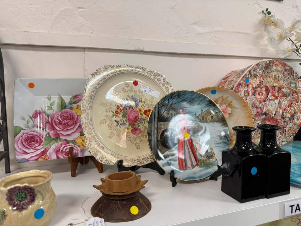 Just a few of the amazing donations that are available and ready for you to enjoy today! Open 11-3, Fri/Sat/Sun Supporting community groups and 100% volunteer run!