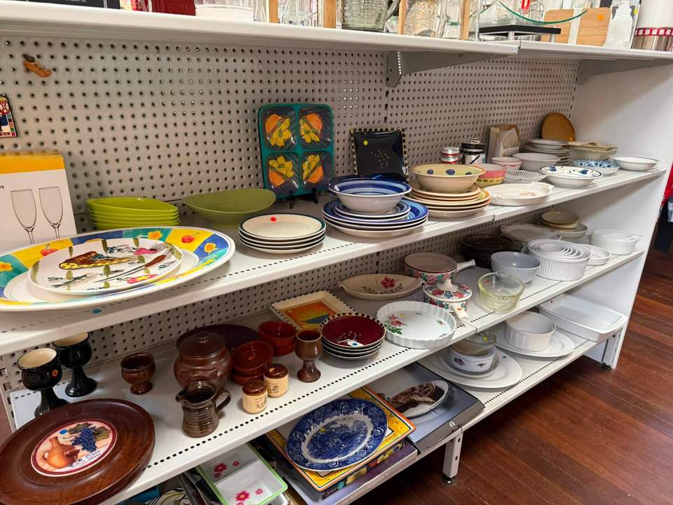 Just a few of the amazing donations that are available and ready for you to enjoy today! Open 11-3, Fri/Sat/Sun Supporting community groups and 100% volunteer run!