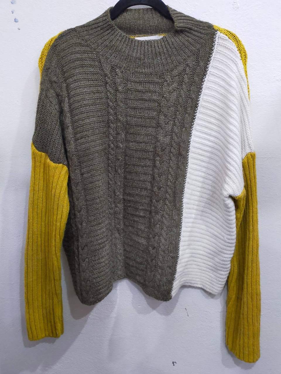 AUGUST SPECIAL $5 Bag Sale On all regular priced winter adult and children's clothing. The sale also includes shoes and linen items. Note: labelled items are exempt from the sale CD and DVD discs now 50c each