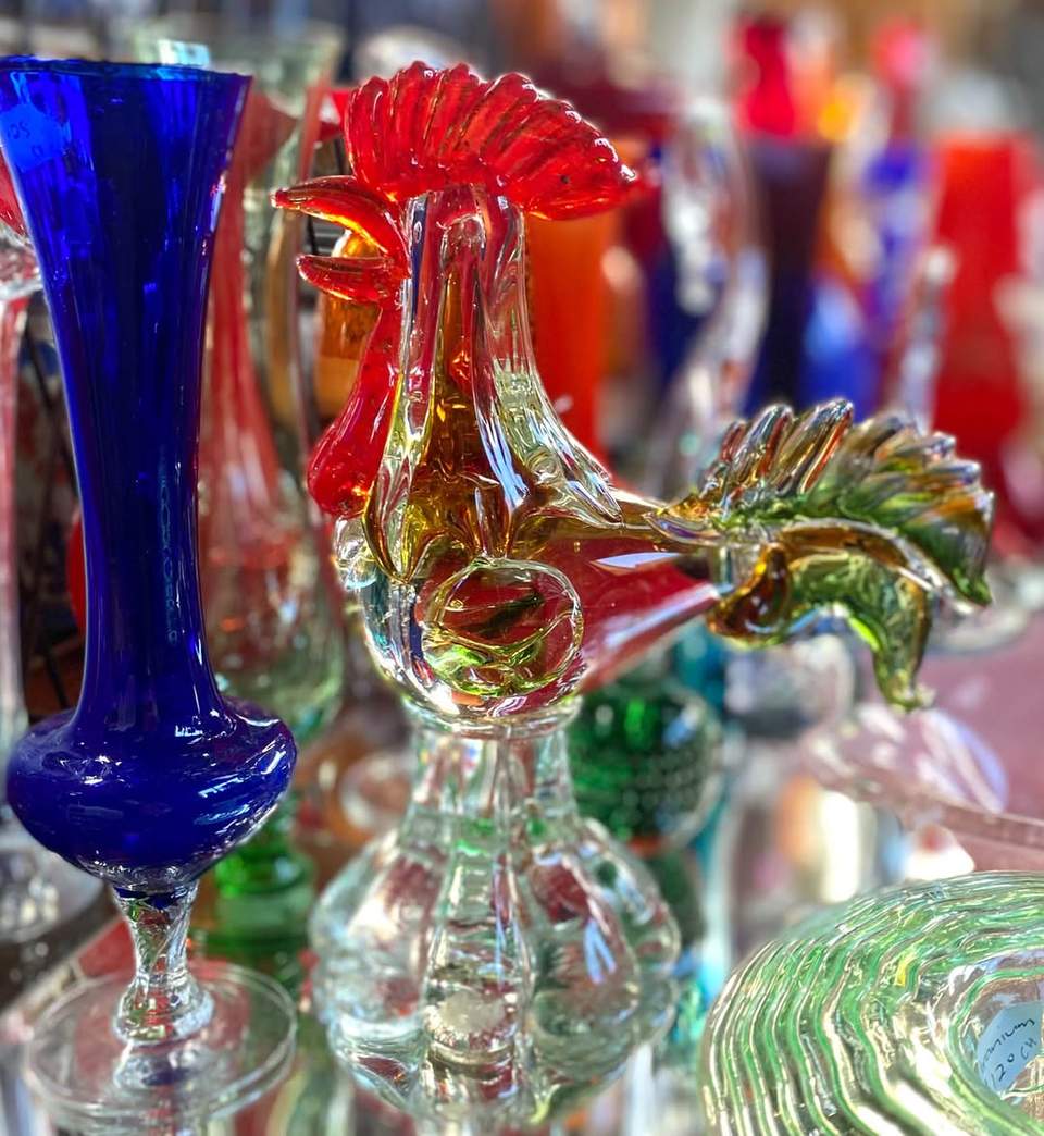 Retro is now Vintage. Retro is still Collectable. Retro is another great vibe.