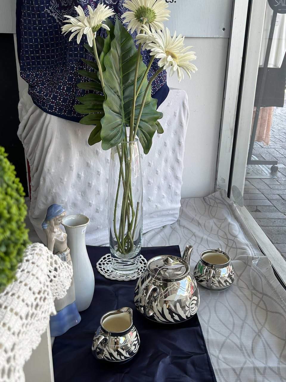 BEST Community Shed will be closed on Monday 5th October due to the long weekend Public Holiday.
We look forward to seeing you on Tuesday when trading will resume.
In the meantime check out our latest window display.