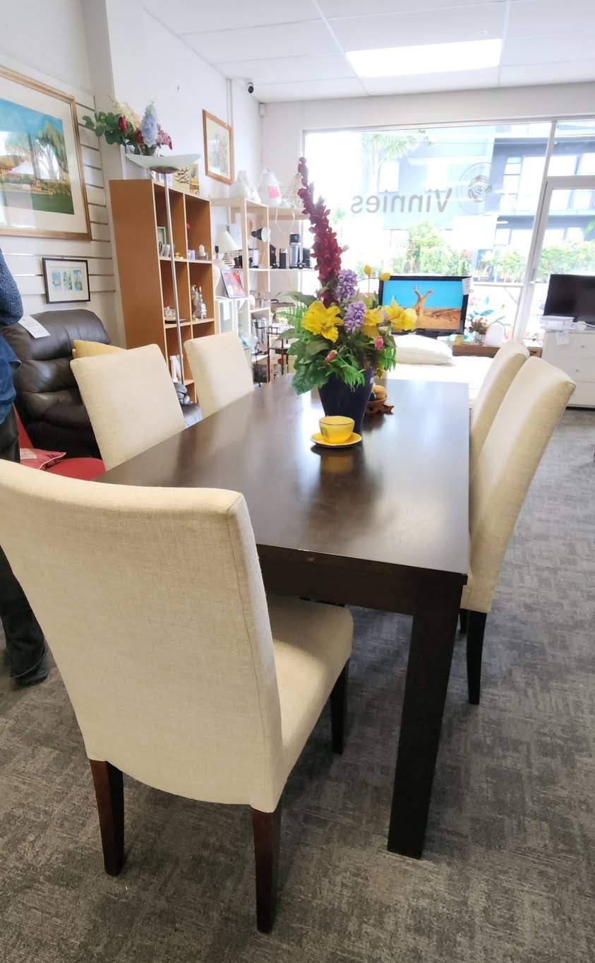FRIDAY FURNITURE RESET!
The furniture floor has had a fresh reset, with plenty of new and interesting pieces to check out!
 Bookcases
 Couches
 Beds
 Dining tables
 Blanket boxes
 Entertainment stands
 Some whiteware sprinkled in too — including fridges & washing machines!
Come in and have a look — you never know what treasure might be waiting for you!
Vinnies Onehunga — restoring hope and dignity, one find at a time.
𝗦𝗵𝗼𝗽 𝗼𝗳𝘁𝗲𝗻, 𝗙𝗶𝗻𝗱 𝗺𝗼𝗿𝗲!
𝙁𝙤𝙧 𝙛𝙪𝙧𝙩𝙝𝙚𝙧 𝙞𝙣𝙛𝙤𝙧𝙢𝙖𝙩𝙞𝙤𝙣  𝙖𝙣𝙙 𝙖𝙫𝙖𝙞𝙡𝙖𝙗𝙞𝙡𝙞𝙩𝙮 𝙤𝙛 𝙞𝙩𝙚𝙢𝙨 𝙨𝙝𝙤𝙬𝙣
096342697
𝙊𝙧 𝙘𝙤𝙢𝙚 𝙖𝙣𝙙 𝙫𝙞𝙨𝙞𝙩 𝙪𝙨 𝙖𝙩
345 𝙊𝙣𝙚𝙝𝙪𝙣𝙜𝙖