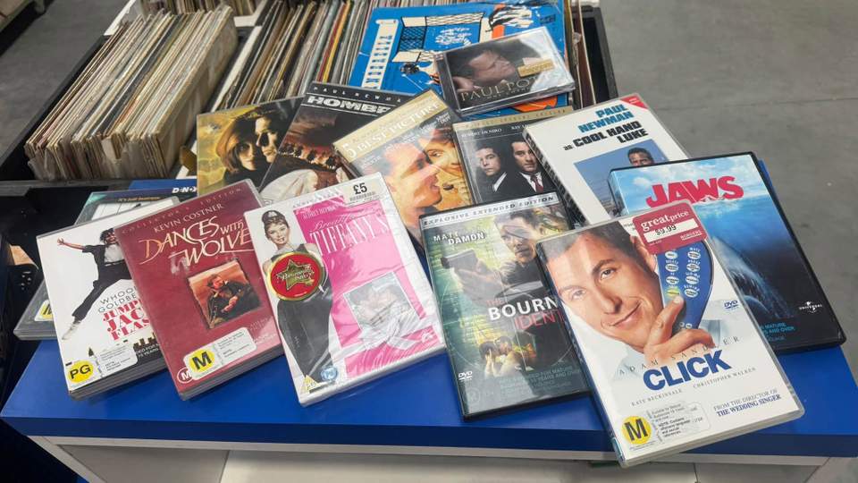 🎬🎶 A little plug for today’s massive arrival… FOUR trolley-loads of DVDs, CDs and records have just rolled into Tipping Point! From classic movies and complete TV series to vinyl treasures and old-school favourites—there’s plenty to dig through. You never know what gem might be hiding in there! 👀💿🎵 Come in, have a browse and give some great entertainment a second life.