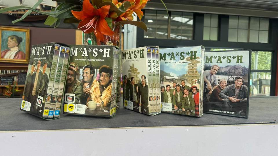 🎬🎶 A little plug for today’s massive arrival… FOUR trolley-loads of DVDs, CDs and records have just rolled into Tipping Point! From classic movies and complete TV series to vinyl treasures and old-school favourites—there’s plenty to dig through. You never know what gem might be hiding in there! 👀💿🎵 Come in, have a browse and give some great entertainment a second life.