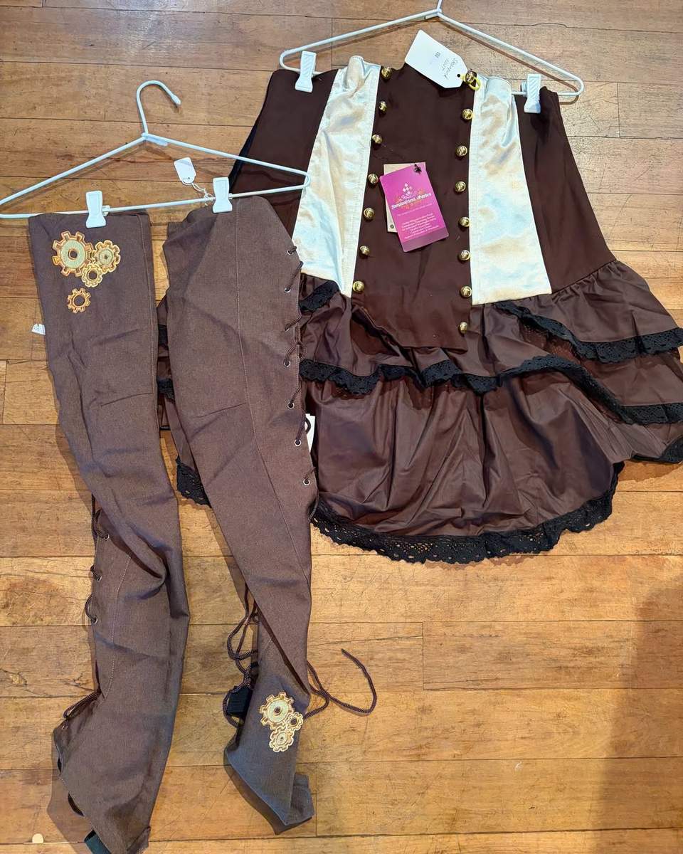 Anyone's weekend plans involve adventure, invention or travelling back to Victorian England? We have the perfect steampunk outfit for you!
The Shed
Open 7 days | 9am to 5pm
NEW: Sip & Shop 5-7pm Fridays
4/1 Dairy Rd, Fyshwick