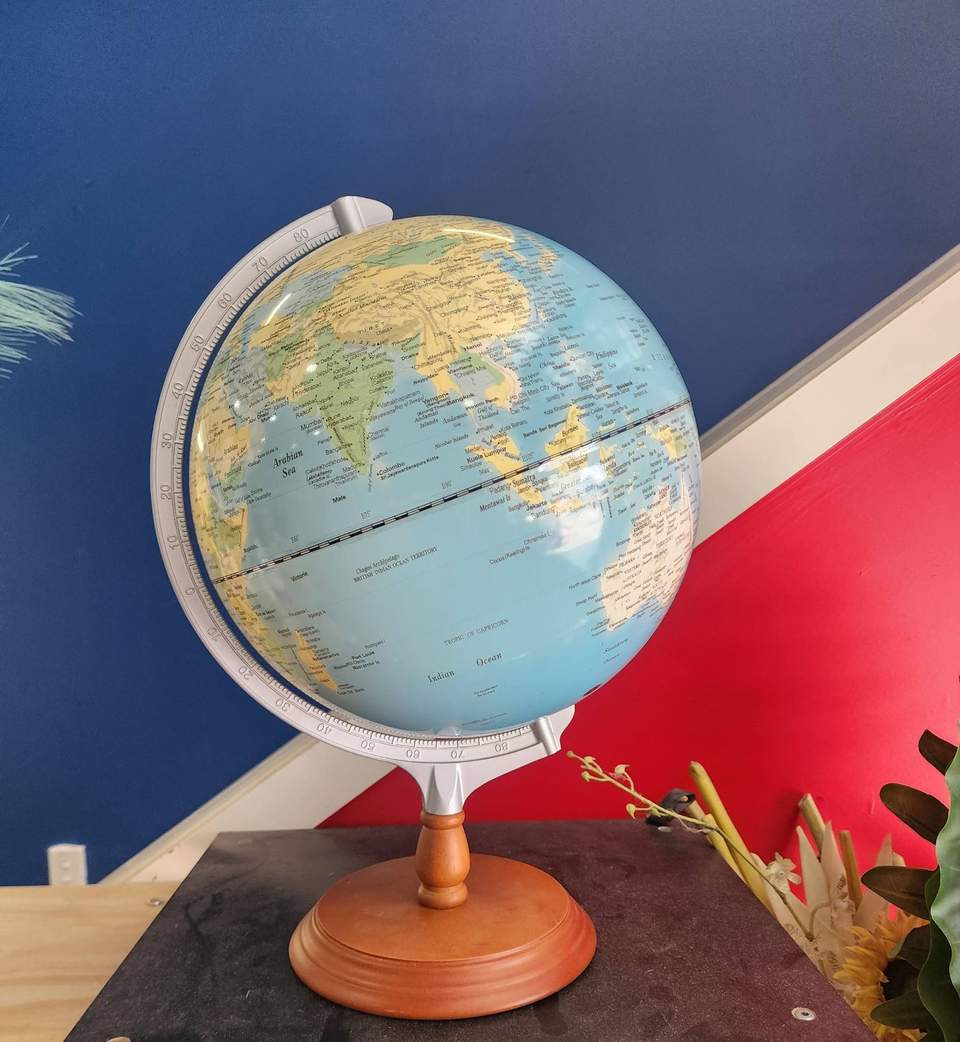 Father's Day is just around the corner! 🥳 Come visit the Wonthaggi Salvation Army Thrift Shop for some great items in-store! 🛍️ We're located at 2/20 Inverloch Rd, Wonthaggi. #FathersDay #September #Shopping