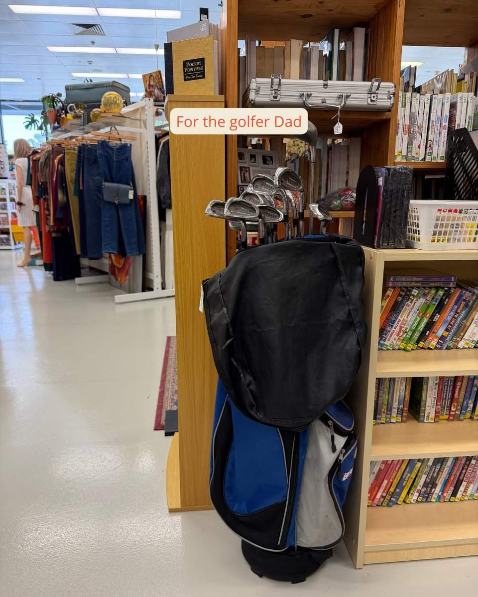 For the dads who are impossible to buy for 👀 The record collector. The coffee enthusiast. The "don't get me anything" dad. The one who definitely doesn't need another pair of socks. Good thing Lifeline Shops is full of gifts with a little more personality ✨