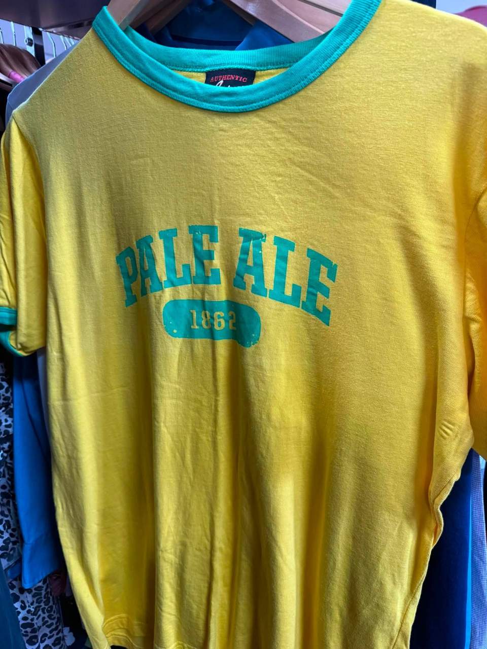 Some highlights in our donations this week! ☀️Open Friday/Saturday/Sunday 11-3 ☀️ 👖👚🎽Adult clothing $5 (some exceptions) 👦🏼👧🏽🧑🏻‍🦱Kids clothing $2 📚📖📕Books $2 🍶🥣🏺Bric a Brac $1-$10 🫖🪆🖼️Antiques and collectibles as priced.