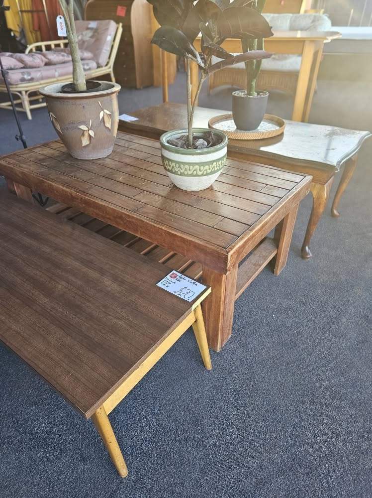 We have beautiful furniture in store
Have a browse
Share with a friend if they are on the search for an item
 Happy Thrifting
#furnituredeals      #woolston