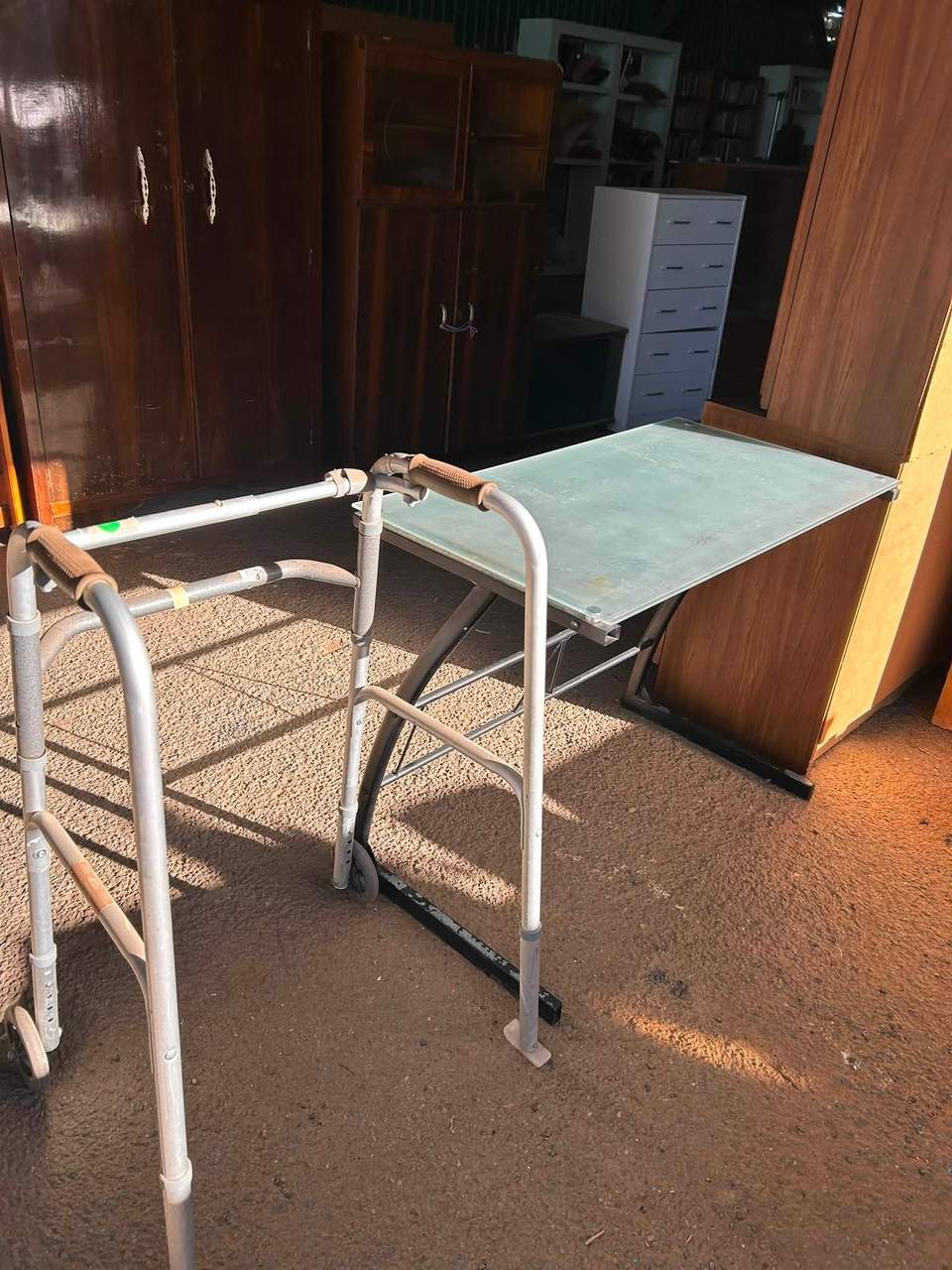 Current Tip Shop stock includes a bench, cot, trampoline and other goods. Hours shown are weekdays 8:30am–4pm and Saturday 9am–1pm.