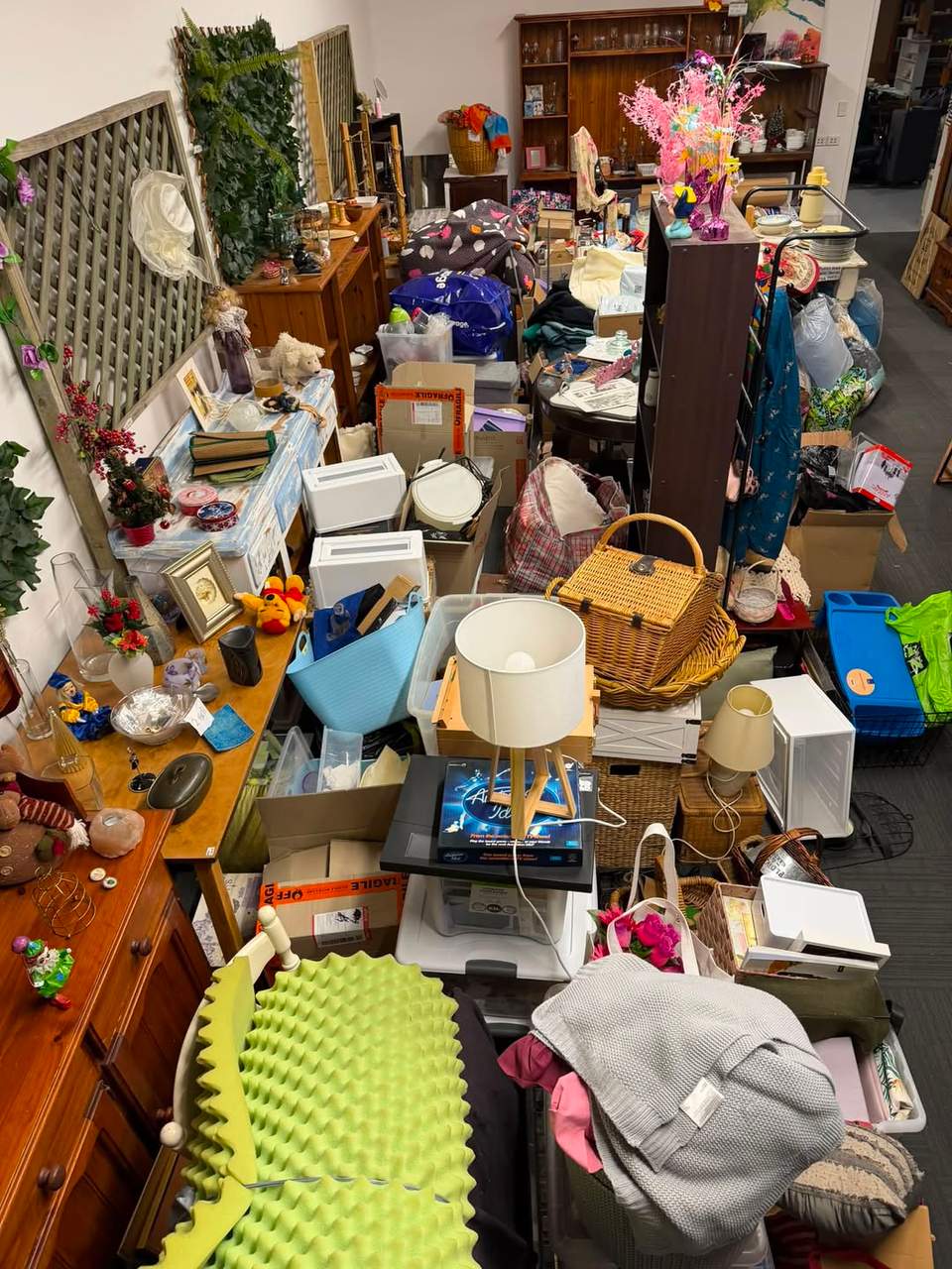 If day 1 of collections is anything to go by, it looks like it’s going to be another big weekend of treasure hunting
🪎
$1 Sales
Every Saturday and Sunday
10-2pm
3/21 Raws Cres Hume