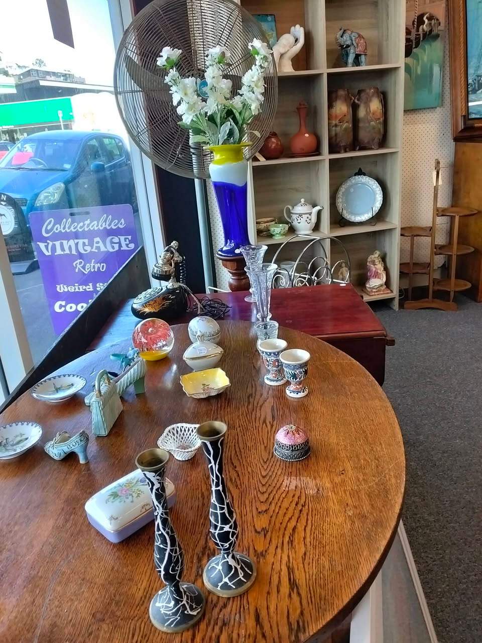 Save money. Buy cool stuff. 30% is a big discount.
Open 10am-2pm, or by appointment, every day except Monday at 2 Breakwater Road, Moturoa Shopping Centre.