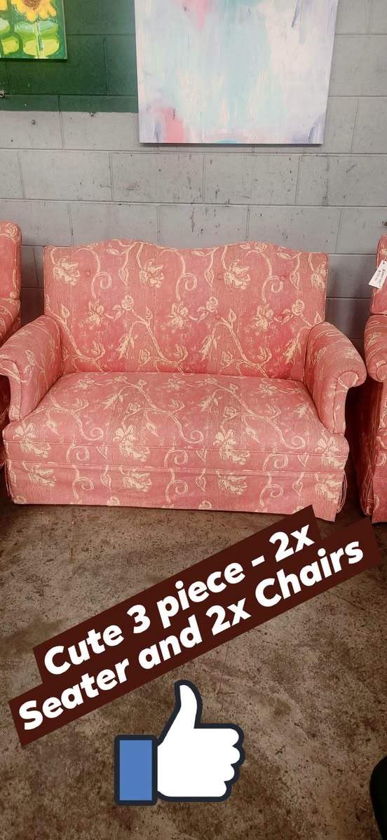What a great problem to have - lots of new stock in our Clearance Warehouse.
Lounge suites and dining chairs, baby gear and bedroom furniture.
Awesome prices- some are refurbishing projects.