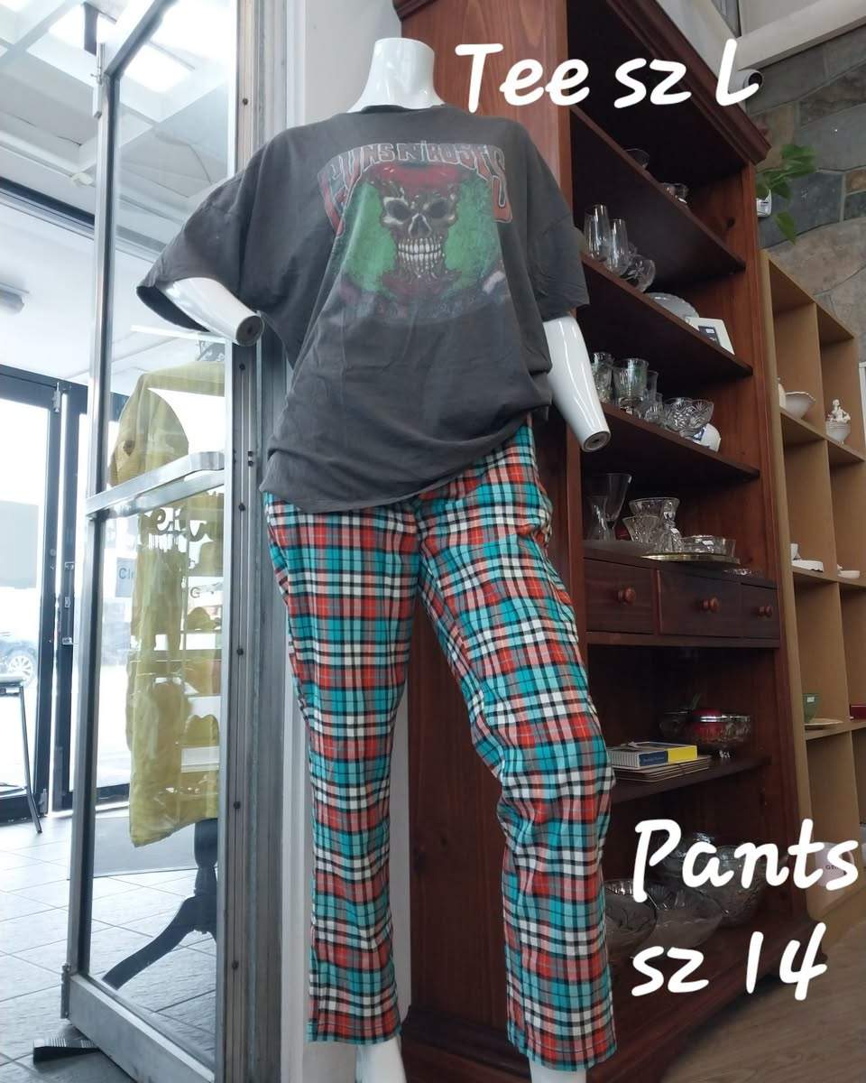 Tuesday @ The Charity Corner
Pop along we're Open 7 Days
If you are interested in any of the items shown , Please contact the  shop directly  by PHONE
        09 620 0399
                The Charity Corner
Supporting those living with ME/ Chronic Fatigue Syndrome & Fibromyalgia
1484 Dominion Road
Mt Roskill
At the roundabout with Richardson Road     Mon - Fri 10 - 5
Sat           10 - 4
Sun          11 - 3
PH 09 620 0399