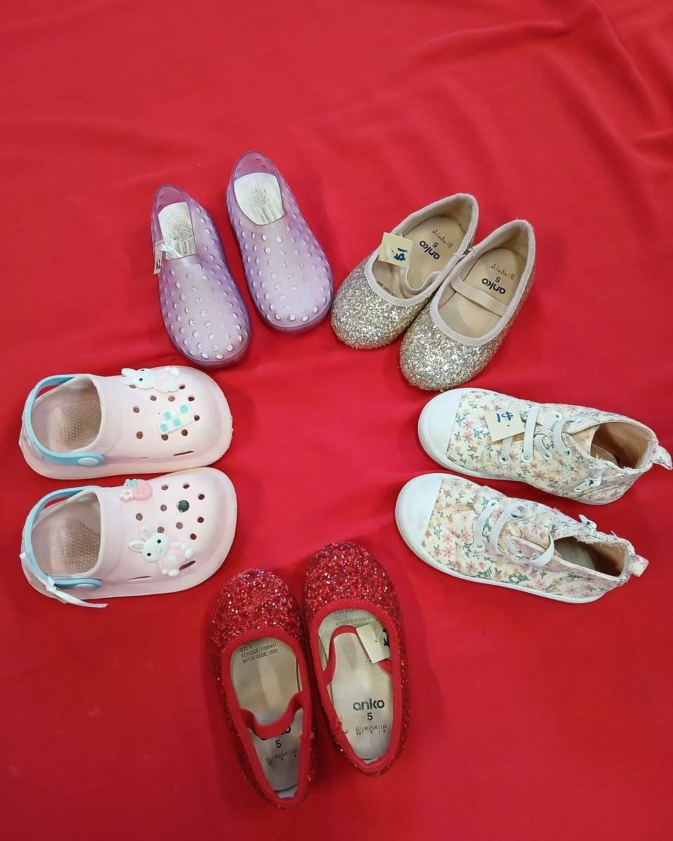 Did you know we sell shoes?
We accept donations of the above items if in great condition.  May have to limit donations at some times due to storage space.
Open weekdays 9am to 1pm and Saturdays 9.30am to 1.30pm.
Come and visit us down the driveway at 485 Richardson Rd,  Mt Roskill. Plenty of parking around the back with exit out to Boyce Ave.