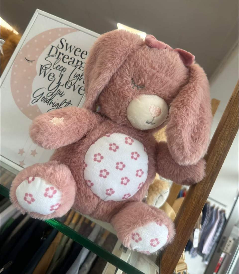 Thank you to Jan and Barry (regular visits to our Semaphore Store) for your beautiful donation of a handmade sign for our Kids Zone! Your cleverly crafty skills are very much appreciated and our team are delighted to work out which spot will be best for it. A nice way to highlight the fun games & toys, and fabulous fashion for children. Check out the cool new bike that’s available too ⬇️ ⬇️ See something you know the little ones would love? Head on in - we’re open after school til 5pm! See you at Elcies Semaphore: 231 Military Road Or call ☎️ 7070 6786 for more info.