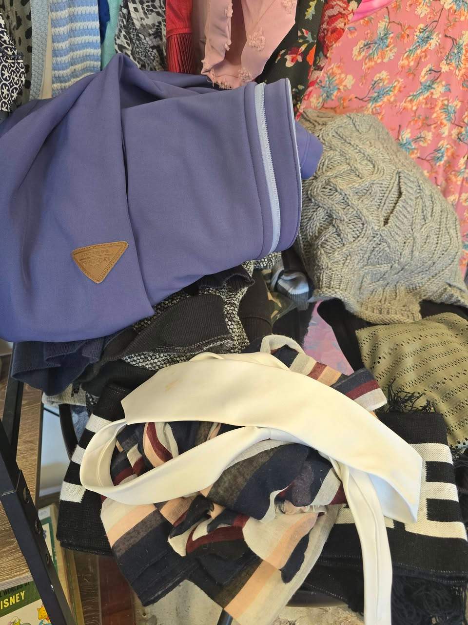 See you tomorrow from 5am.
We have had loads of clothes droped off this afternoon. All clothes are $5 each. So please dont miss out on many bargains.
496 Fergusson Drive, Trentham Upper Hutt.