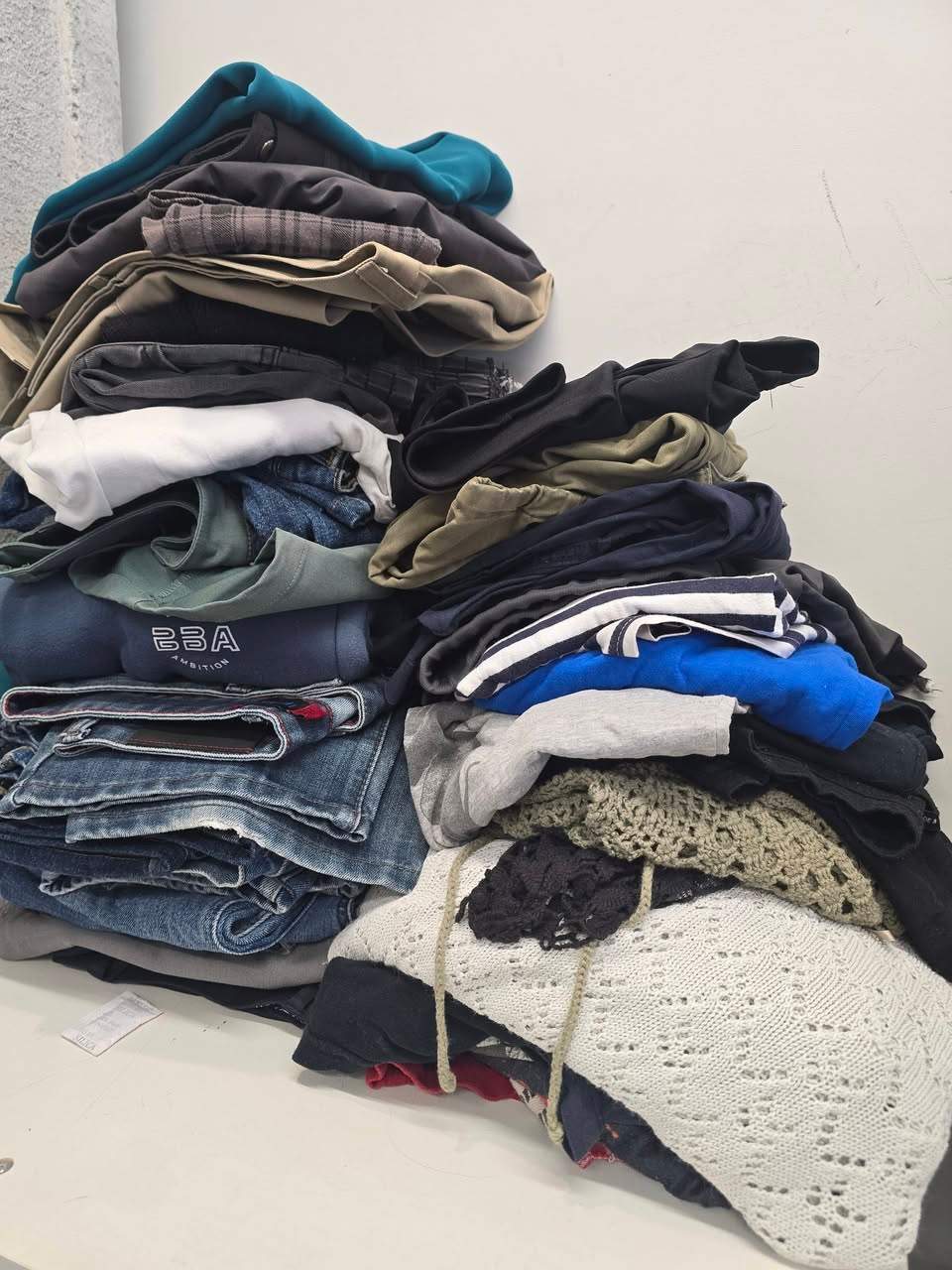 See you tomorrow from 5am.
We have had loads of clothes droped off this afternoon. All clothes are $5 each. So please dont miss out on many bargains.
496 Fergusson Drive, Trentham Upper Hutt.