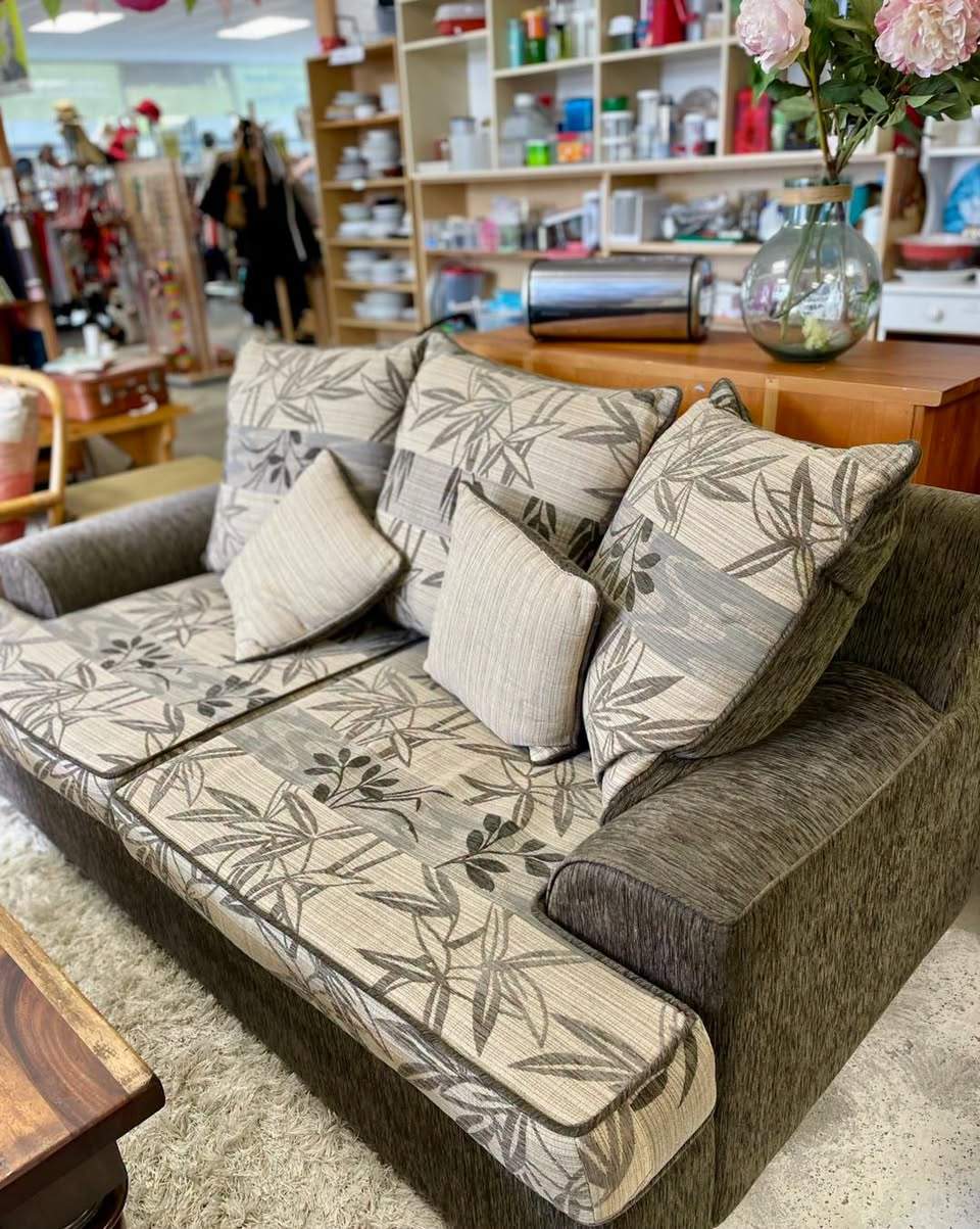 Happy Rāmere!
Our sorting elves have been hard at work.
We have refreshed spring racks, revamped comfy furniture, shelves of sparkling glassware and spooky bargains ready for Halloween.

Oh…and if you’re into up-cycling
Lucky Dip boxes for $5 each
Cheap as chips jeans for patching
$2 women’s trousers
A jam packed $2 rack…
OPEN
Mon - Sat 10am - 4pm
Have a beautiful weekend x
