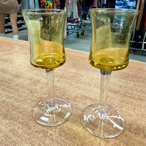 Look what's new at Burleigh Op Shop
Gorgeous vintage pieces, glassware, vases & more — and most items are just $2!
Pop into Burleigh Op Shop and grab a bargain!
#BurleighOpShop #OpShopFinds #Bargains