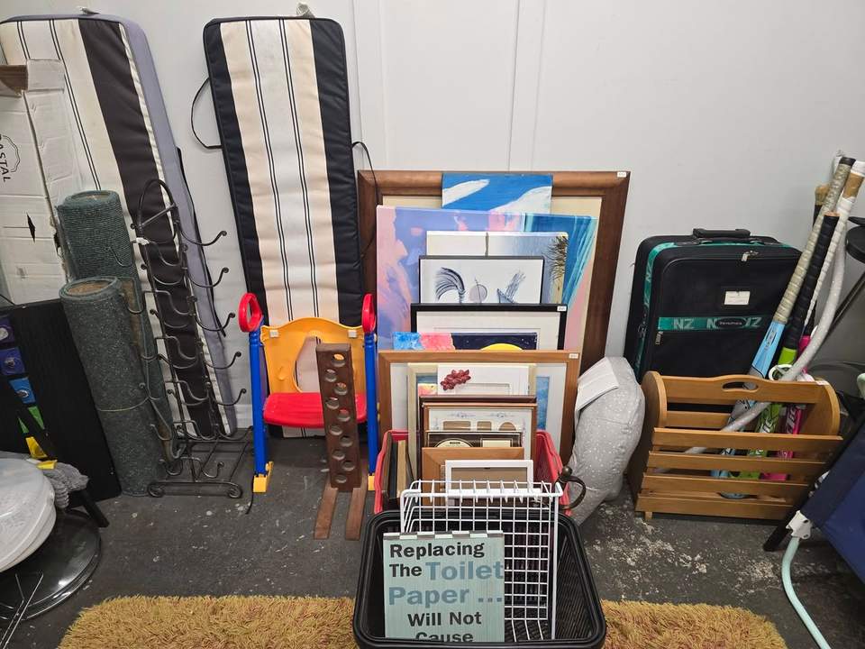 What have we here? Come on down, open till 2pm today.
496 Fergusson Drive, Trentham Upper Hutt.