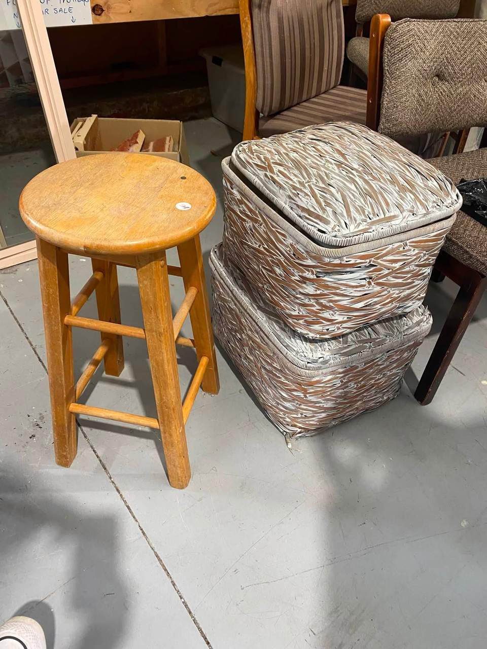 ☀️Happy Thursday☀️ Beautiful pieces fresh on the shop floor today! 🛍️Come have a browse! 🛍️ 321 Fraser street, Tauranga Open - Tuesday- Saturday 8:30-4 Closed - Sunday & Monday 📦🚛 We need your donations! Call us on 07 5710775 or email us at admin@bridgeoutreach.org.nz and get booked in for a FREE donation pick up!