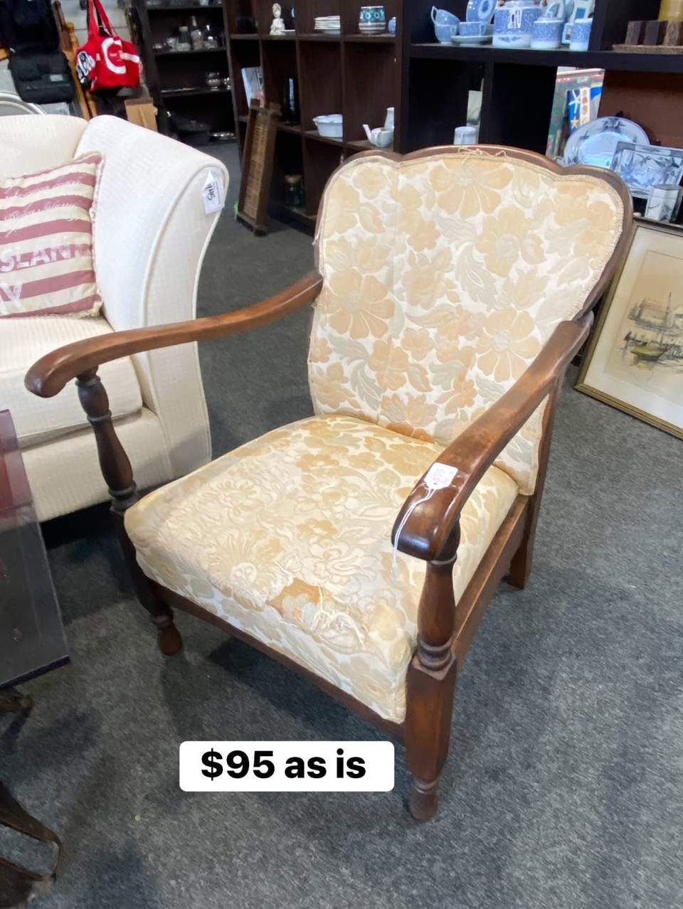 ☀️Happy Thursday☀️ Beautiful pieces fresh on the shop floor today! 🛍️Come have a browse! 🛍️ 321 Fraser street, Tauranga Open - Tuesday- Saturday 8:30-4 Closed - Sunday & Monday 📦🚛 We need your donations! Call us on 07 5710775 or email us at admin@bridgeoutreach.org.nz and get booked in for a FREE donation pick up!