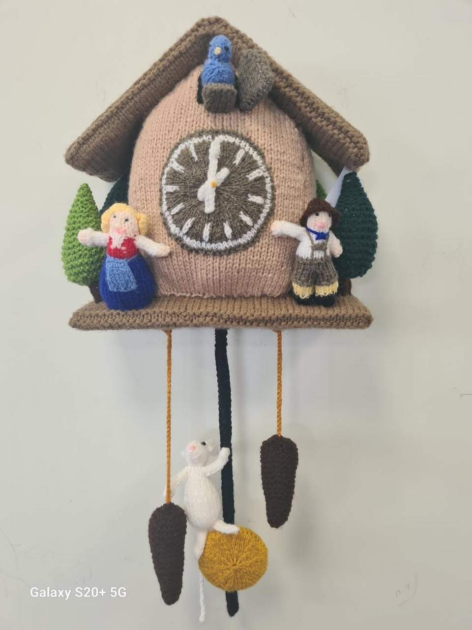 Hi from the Cambridge Family Store team. Do you have 10 mins on your hands ? If you do this week is an excellent opportunity to discover our Cambridge Family Store, we have affordable vintage fashion, a great range of home decor and quality books on sale. We are well stocked and accepting all donations 6 days a week. Our trading hours are 9.00am to 5.00pm Monday to Saturday