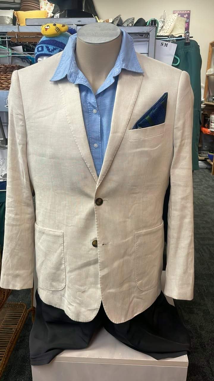 🎁 Looking for the perfect Father’s Day gift? 💙 We’ve got a great collection of gifts for Dad to make his special day extra memorable! 👨‍👧‍👦🎉 🔥 SPECIAL OFFER! 🔥 Come and grab 50% OFF ALL MEN’S CLOTHING! 👔👕🧥 📅 Tomorrow, 3rd September & Friday, 4th September only! Don’t miss out — come in and find the perfect Father’s Day gift while stocks last! 🎁💙 Half price on all men’s clothing — this is one sale you don’t want to miss! 🛍️ #FathersDay #FathersDayGifts #GiftForDad #BestDad #GiftIdeas #ShopLocal #stjohn #opshopping #papakuraauckland #OpShops #stjohnopshop