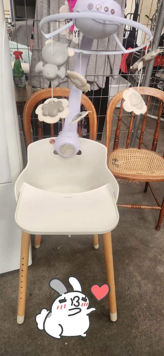 Just a glimpse of the baby stuff available in the Clearance Warehouse. All individually priced.
Along with toys, baby and children's clothes which are fill a bag for $5.00.
Open Saturday 9am.