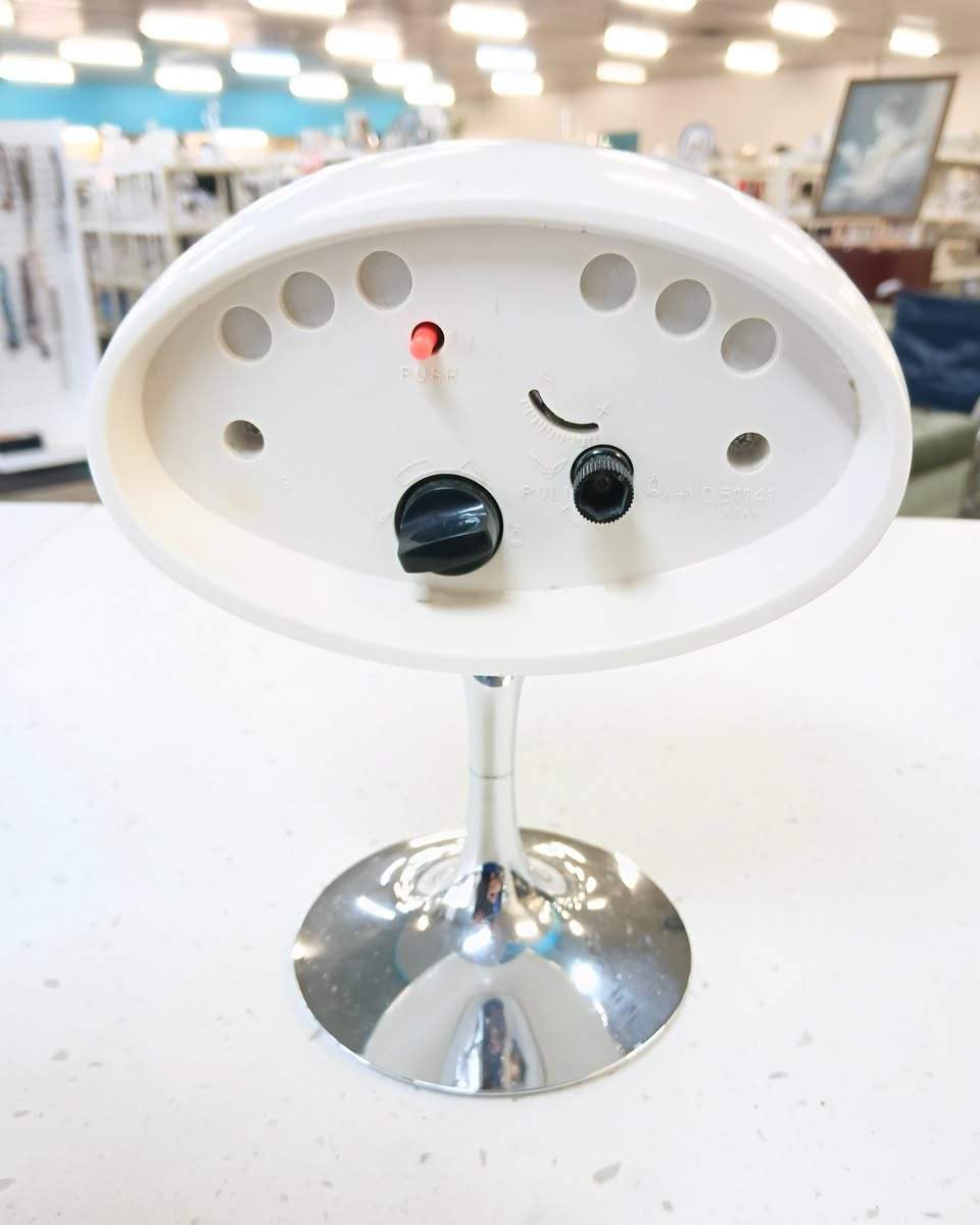 More retro clocks to add to a collection or a space at your place.
These will be out first thing in the morning