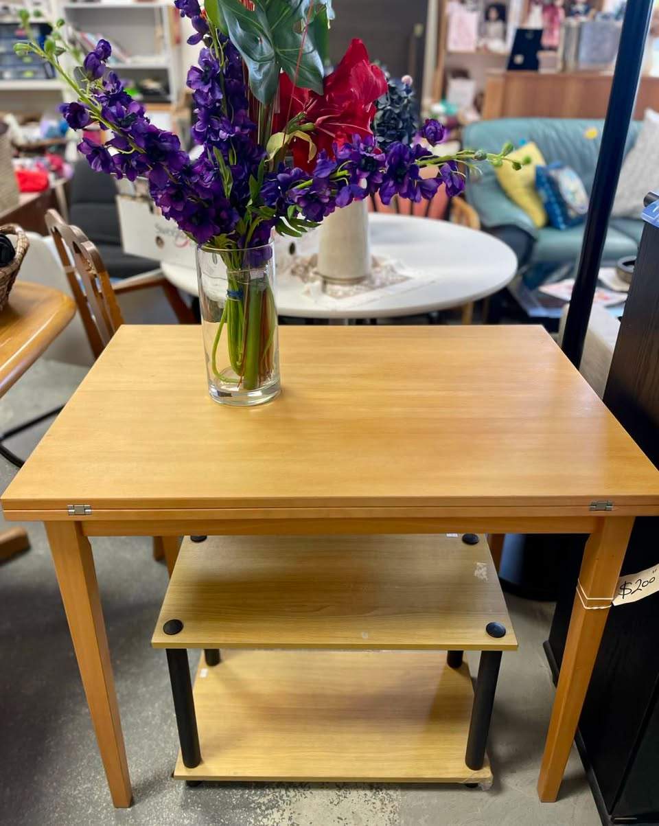 Happy Rāmere!
We’re open 10-4 today and tomorrow (Friday & Saturday)
Pop by for your Fabric-a-brac bits and eclectic treasures.
Thank you for supporting hospice patients and whānau x