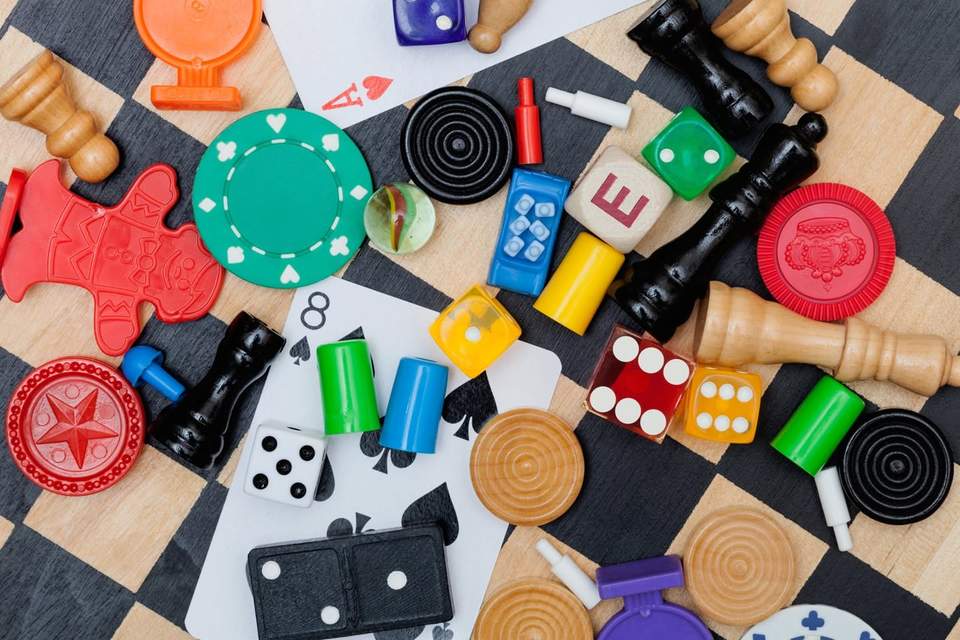 SATURDAY SALE !! Vintage and new clothing - 50% Off; Puzzles and Games 50% Off. TODAY ONLY ... BE QUICK