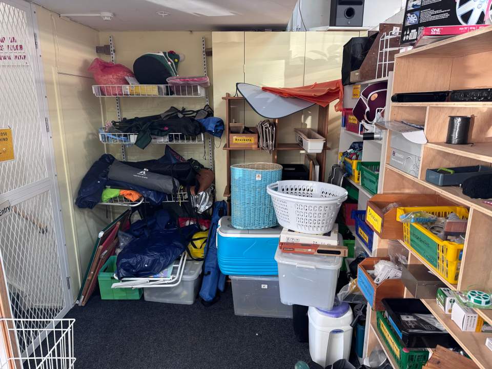 Probably the best in this cluster- huge selection of corners especially men’s wear, well laid out, lots for kids, collectables, sports gear, great prices.