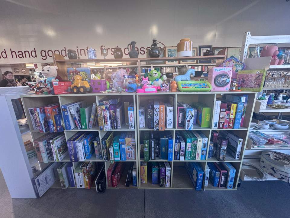 This store is massive, affordable and always well organised. The place to go for electrical, furniture, crockery & glassware, ladies clothes, sports gear, toys, cushions and linen for sure
