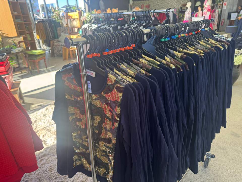 Interesting stuff spotted today: whole racks of new clearout jerseys. They organise by colour and have size coathangers, so it’s a really lovely shopping experience. Prices reasonable