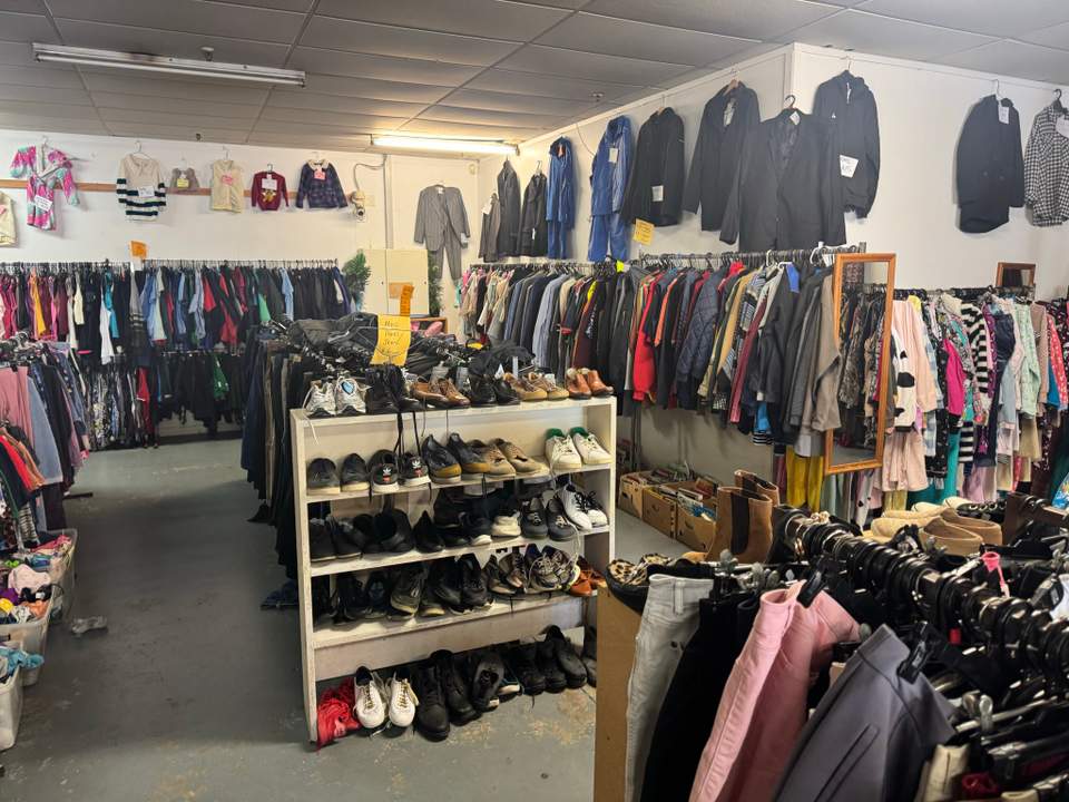 Huge store inside, so much on racks you really gotta fossick but the prices are standardised and cheap as so it’s worth the effort. Half price sale last Sat of ev month