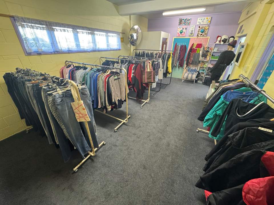 Little shop, great prices, luck of the draw what’s in at any point. Those little shoes! 😍