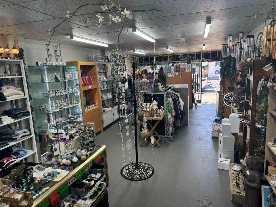 Hybrid designer resale and gift store tucked inside ‘What’s In Stock’ at bottom of town. Prices in $30-50 range. Well curated ladies stuff and I loved the gift section for something different