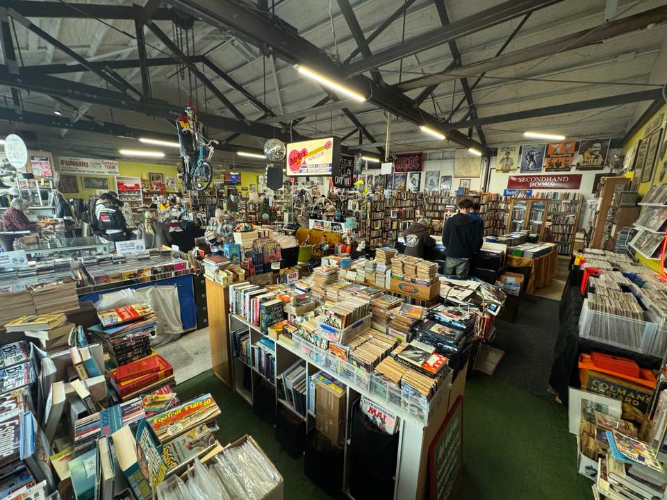 Buried down a laneway is this eclectic mix of blasts from the pasts; where RL Stine books, pop Sci Fi from the 60s and retro toys are waiting to be found. Loved looking in here 😍