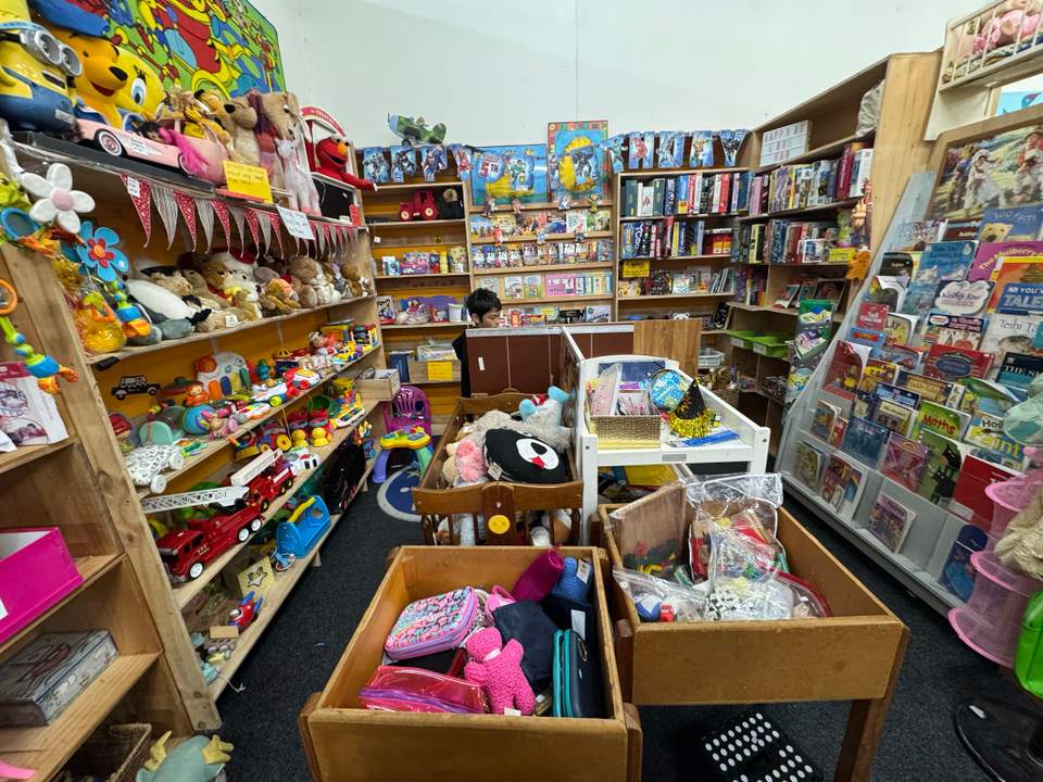 As seen in store today. This is my favourite op shop in this area for ladies & men’s clothes and where is send people for baby/kids stuff. Prices are really approachable.