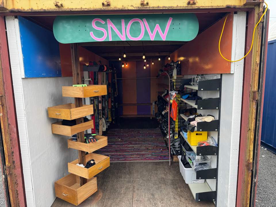There’s only one op shop in town but it’s so amazing you don’t need more. Heaps of little containers with stuff; this is the place to get a pair of skis, boots and camping gear for an absolute bargain