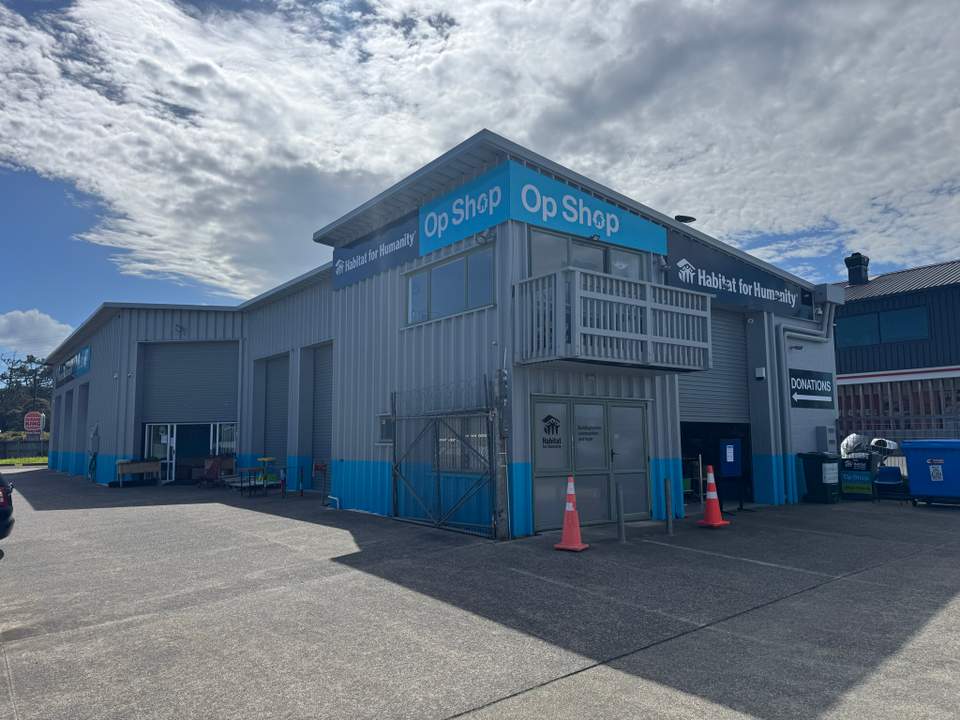 Such a big shop, well worth the drive. Everything from furniture to mattresses, clothes and more. Very affordable although they know how to price high quality items.