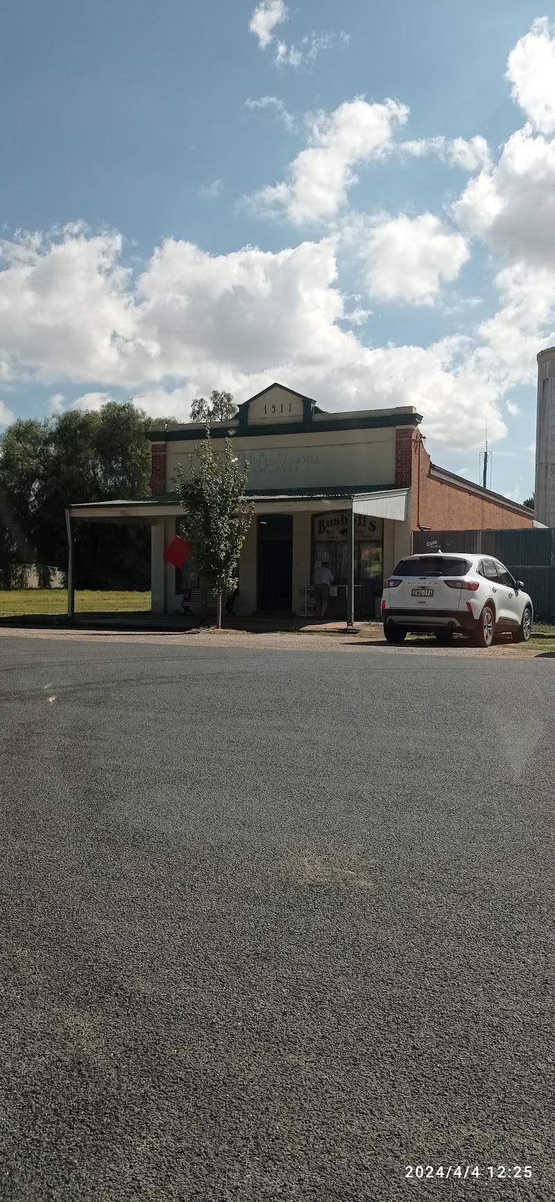 Check out Anglicare Op Shop Culcairn in Culcairn