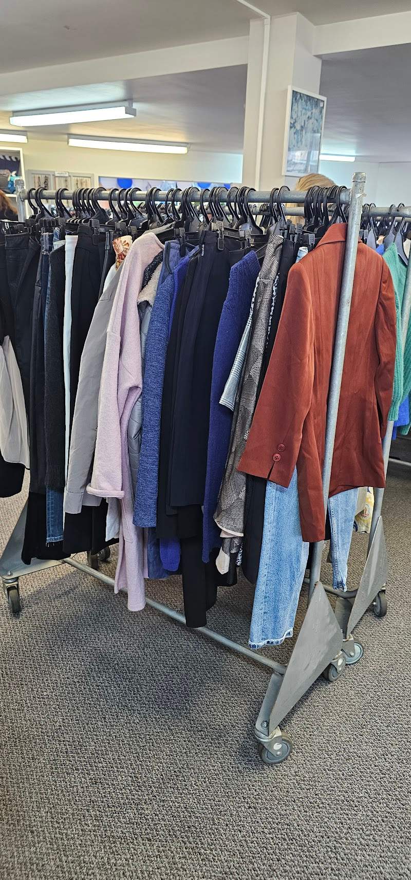 Check out Dove Hospice Mt Wellington Shop in Panmure